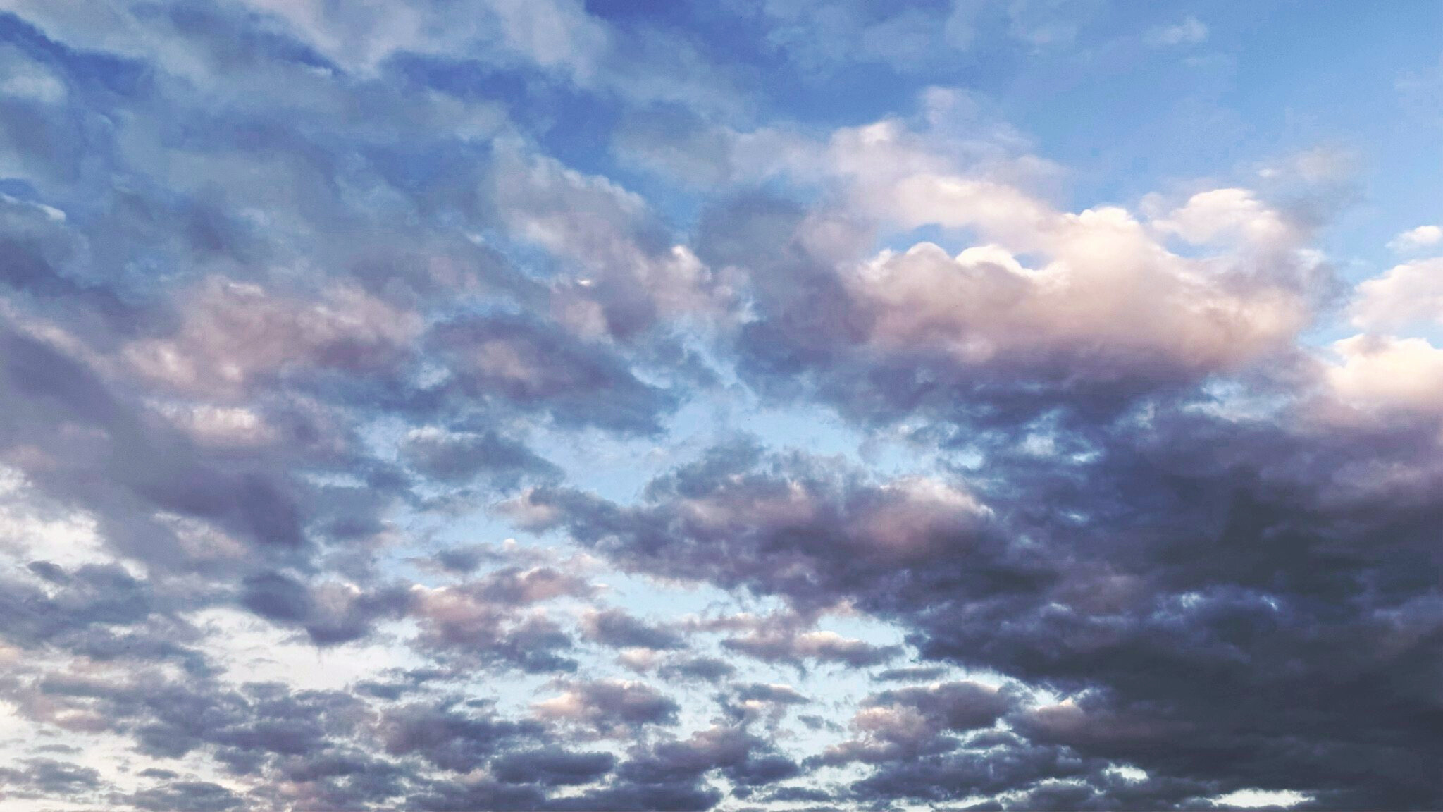 The Role of Breath in Emotional Healing: Insights from Yoga and Family Constellations